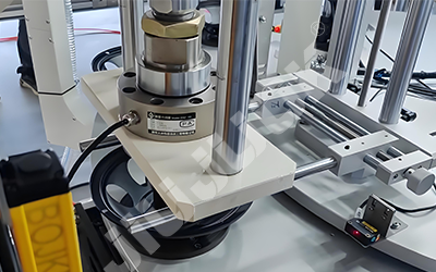 혼 자동 리벳팅 프레스