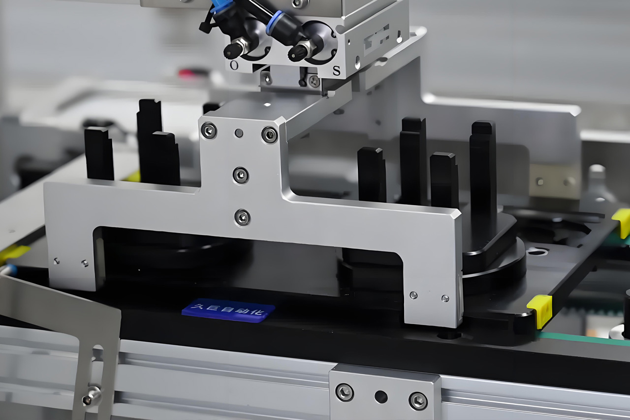 지우주 자동화-멀티미디어 스피커 자동화 솔루션