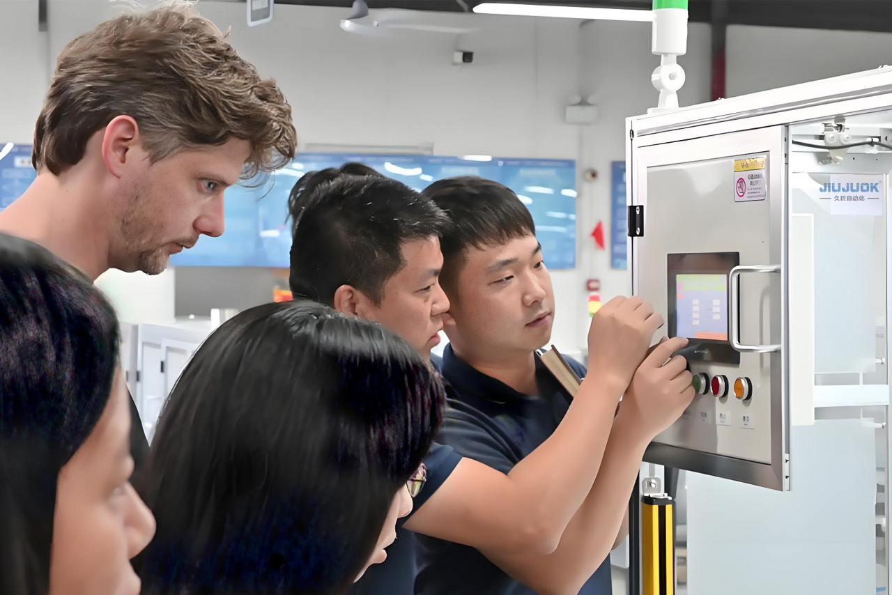 지우주 자동화-무대 스피커 및 음향 자동 생산 라인